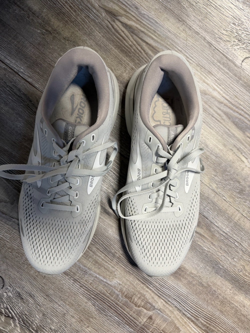 Brooks Shoes - Picture 8 of 8